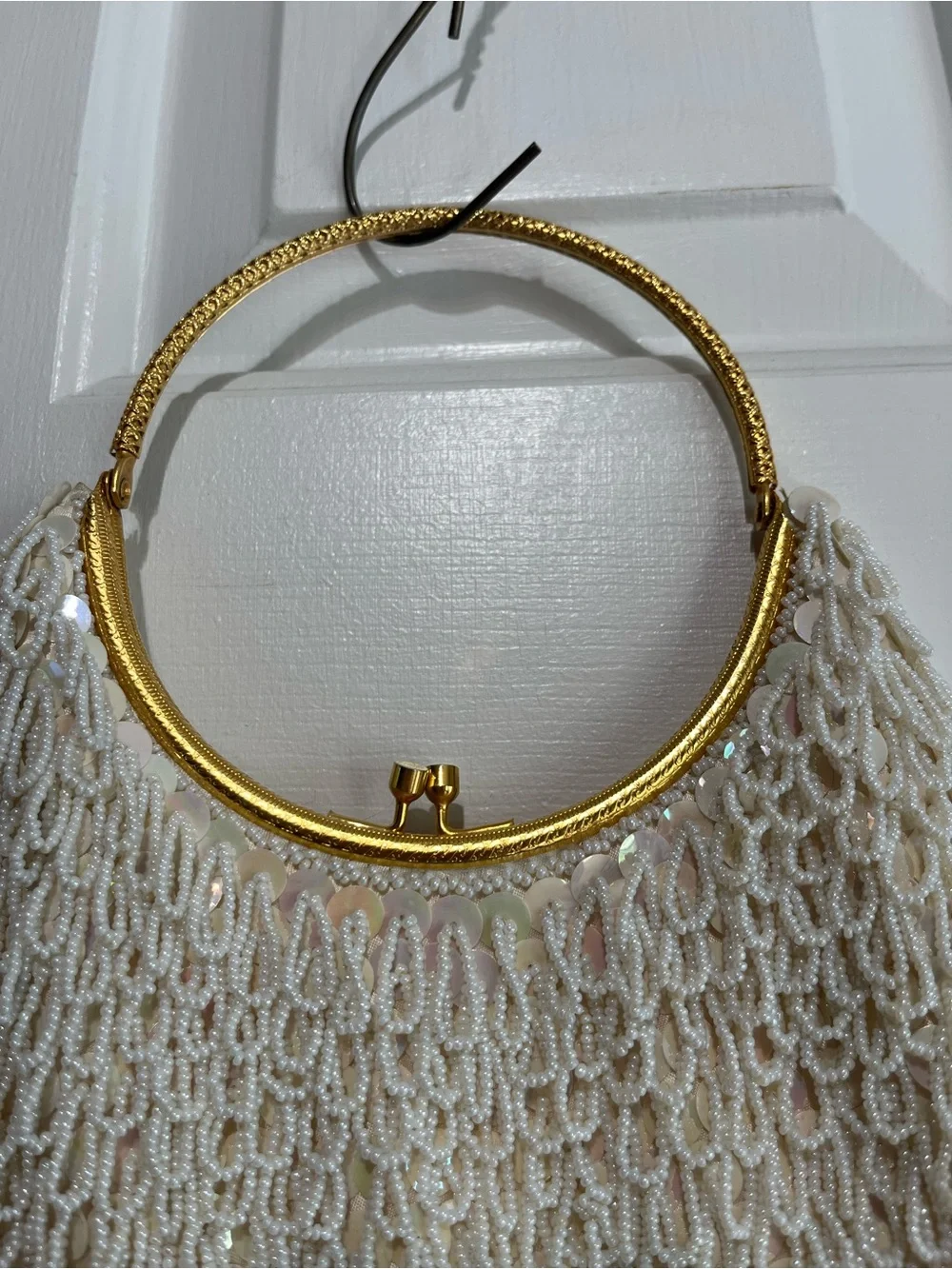 VINTAGE LADIES WHITE BEADED & SEQUENCE EVENING BAG - Picture 3 of 8